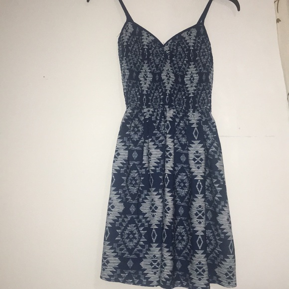 Dress never worn - Picture 1 of 2